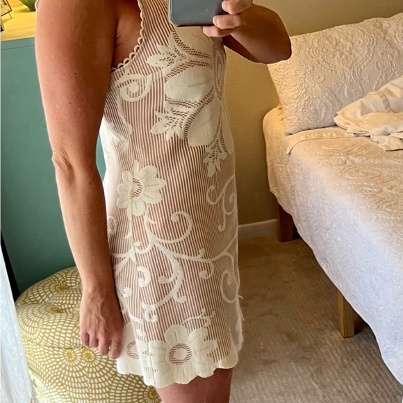 Beautiful Mini Dress By New Romantics/Anthropologie Size 4 petite - Picture 3 of 7